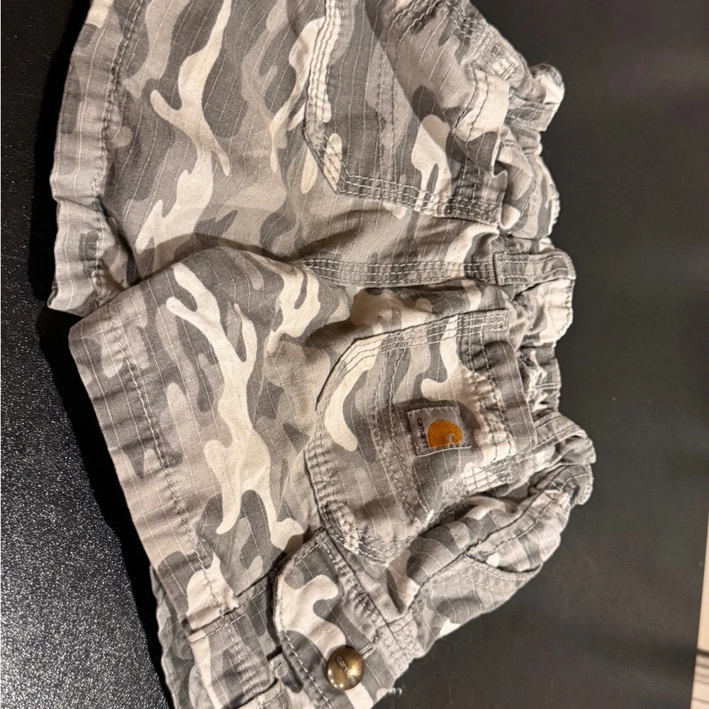 Carhartt Gray Camouflage Shorts size 4